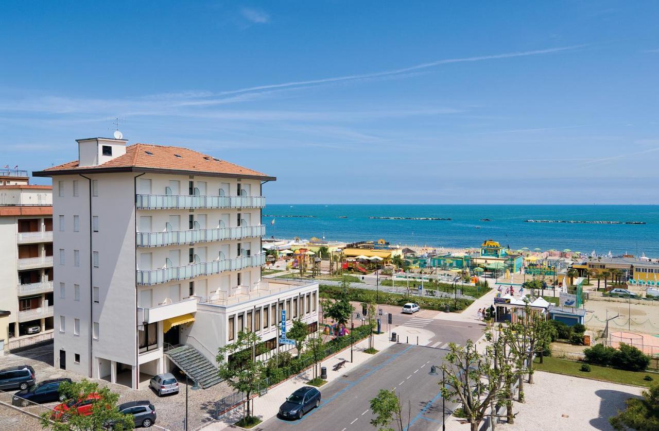 Little Hotel Чезенатико Экстерьер фото